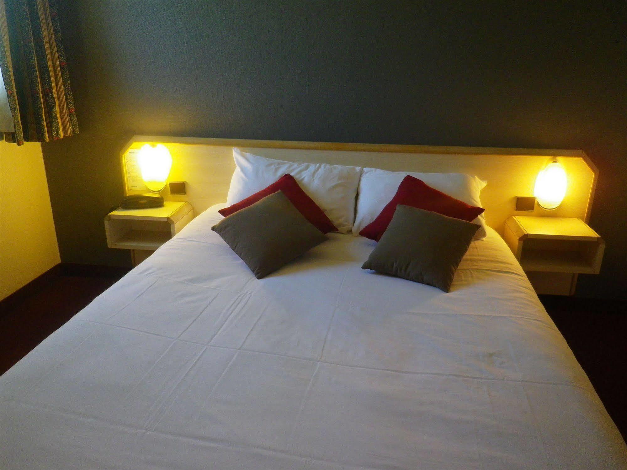 Hotel Amys Voreppe Eksteriør bilde