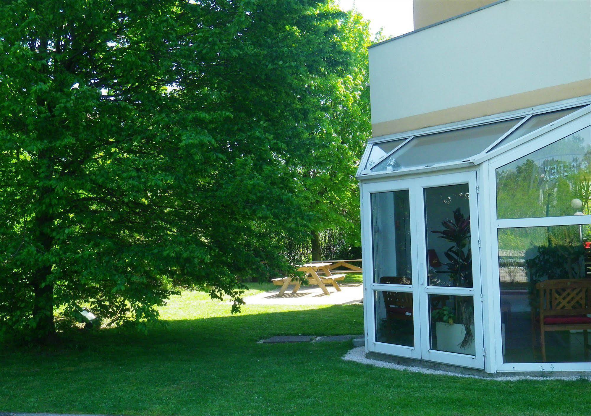 Hotel Amys Voreppe Eksteriør bilde